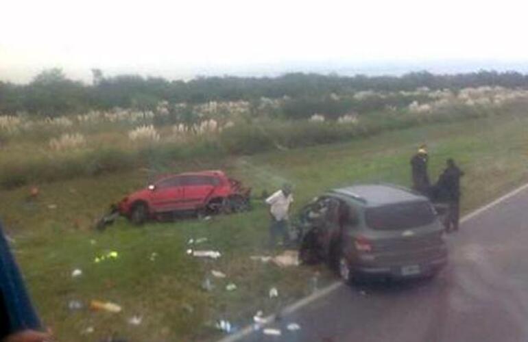 Imagen de Siete muertos en la ruta 34 por un choque frontal entre dos autos en el noroeste de la provincia