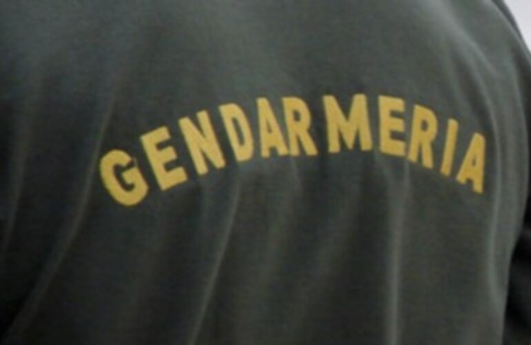 Alguien consiguió el uniforme de gendarme y se hizo pasar por un efectivo de esa fuerza.