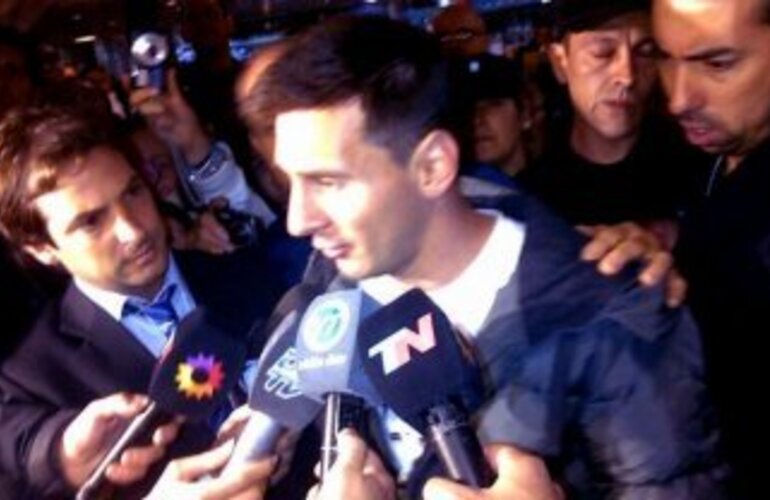 Imagen de Messi lleg&oacute; al pa&iacute;s y prometi&oacute; "cambiar el chip" para el Mundial