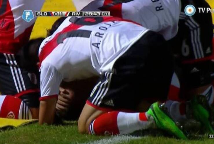 Imagen de River se quedó con la copa en el duelo de campeones