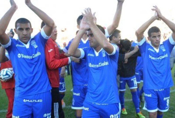 Imagen de Huracán derrotó a Unión y conservo su ilusión de ascenso