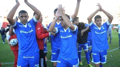 Imagen de Huracán derrotó a Unión y conservo su ilusión de ascenso