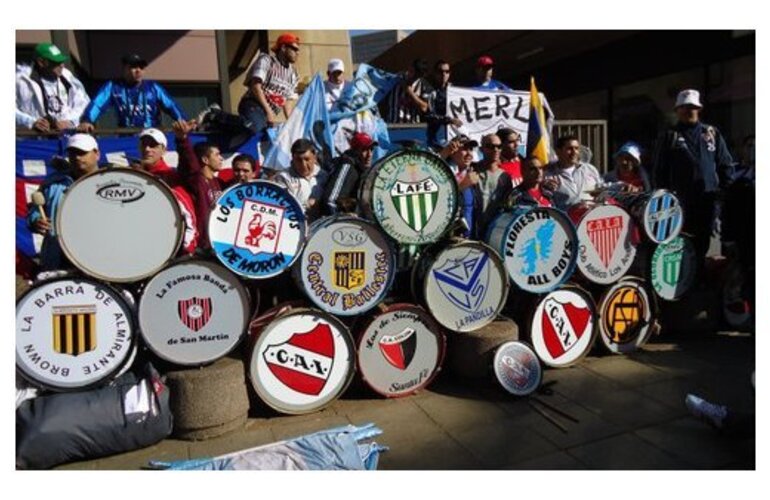 Imagen de Hinchadas Unidas denuncia que la AFA se qued&oacute; con 3500 entradas de los barras