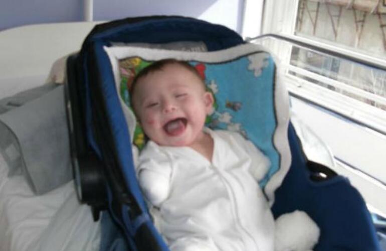 Imagen de Conmovedora movida solidaria por un beb&eacute; que qued&oacute; sin brazos ni piernas