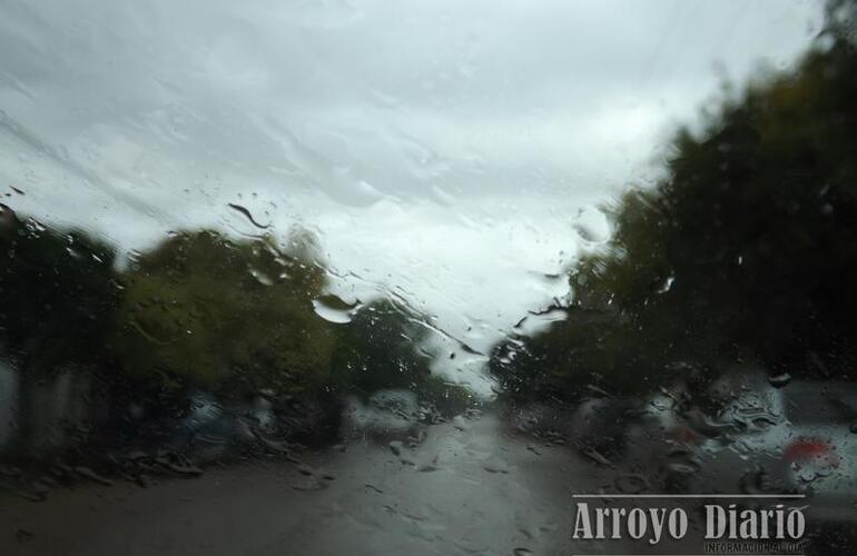 Imagen de Rige un alerta meteorol&oacute;gico por lluvias y vientos fuertes en la regi&oacute;n sur de Santa Fe