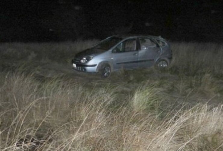 Imagen de Insólito accidente en La Pampa: por esquivar un sillón en la ruta, volcó y murió