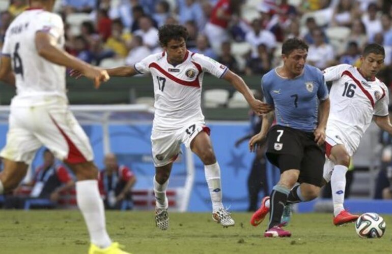 Imagen de Brasil 2014: Costa Rica se lo dio vuelta a Uruguay y propin&oacute; el gran golpe en Fortaleza