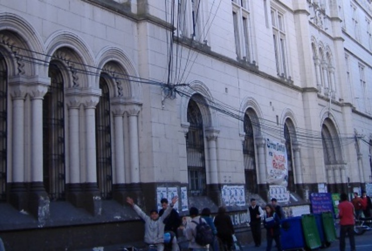 Imagen de Evacuaron la Facultad de Humanidades por amenaza de bomba