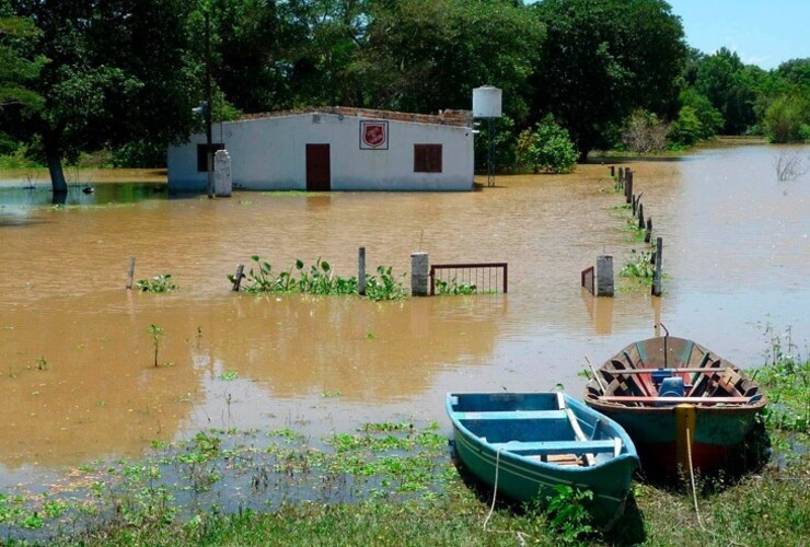 Imagen de El Río Paraná bajó frente a Victoria pero crece en el norte