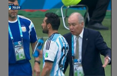 Imagen de Lavezzi, tras mojar a Sabella: "Lo vi un poco nervioso y quise descomprimir"