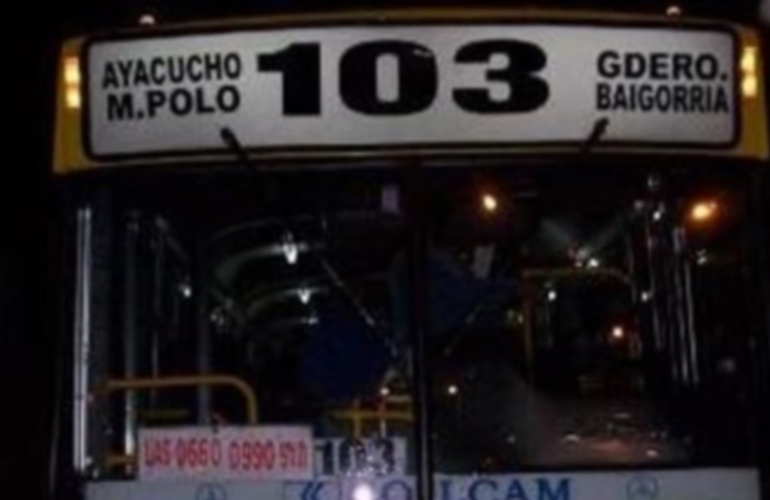 Imagen de Rosario: Le pidi&oacute; que pagara el pasaje y lo amenaz&oacute; con un tramontina