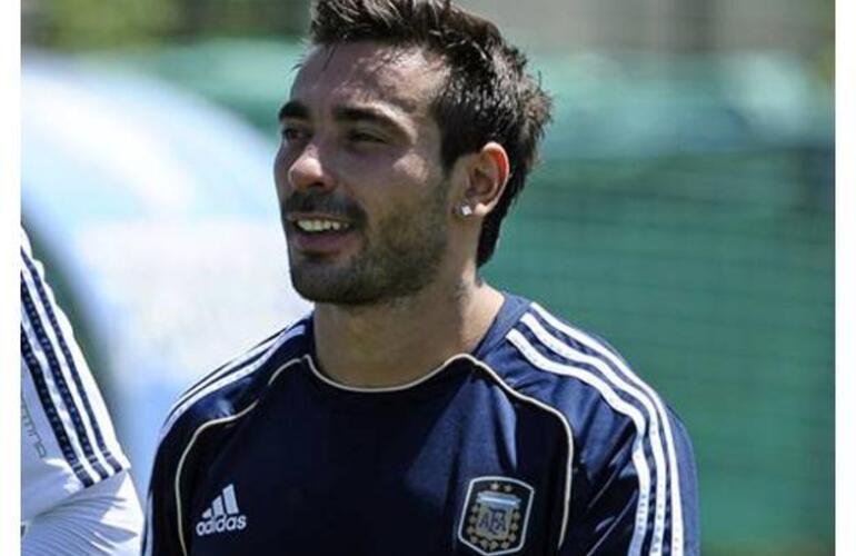 Imagen de Proponen declarar al Pocho Lavezzi "Personalidad Destacada" de Villa Gobernador G&aacute;lvez