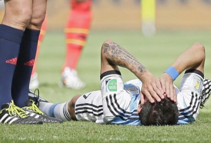 Imagen de Di María se fue del estadio llorando: podría ser un desgarro y le diría "adiós" al Mundial