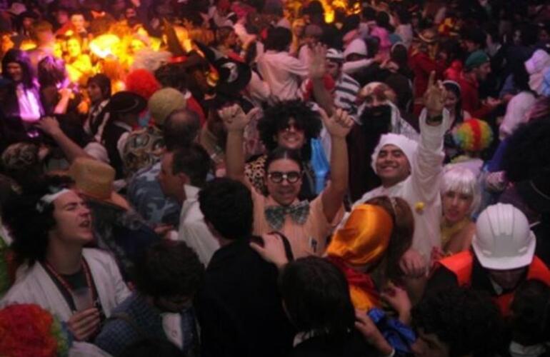 La fiesta convoca a miles de j&oacute;venes de todo el pa&iacute;s.