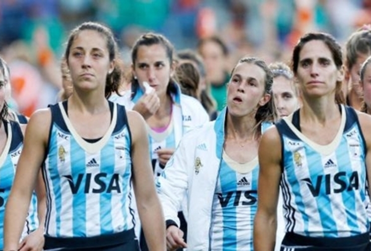 Maru Scarone, Pity D'Elía y Carla Rebecchi, las primeras en aparecer de izquierda a derecha, decidieron irse del equipo.