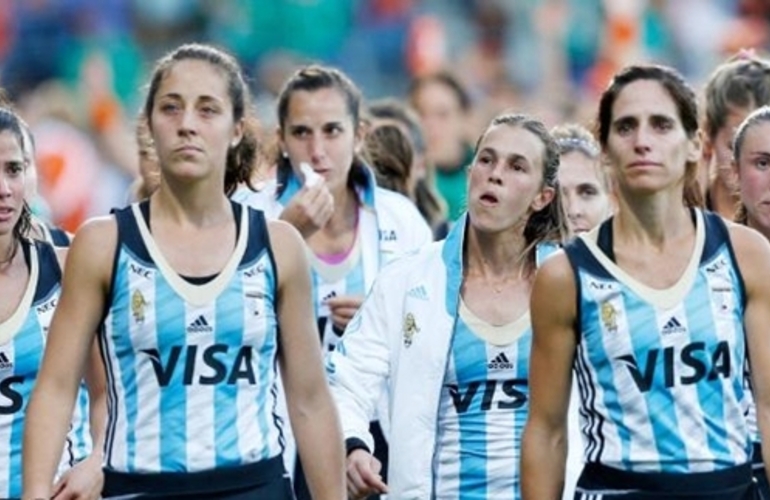 Maru Scarone, Pity D'El&iacute;a y Carla Rebecchi, las primeras en aparecer de izquierda a derecha, decidieron irse del equipo.