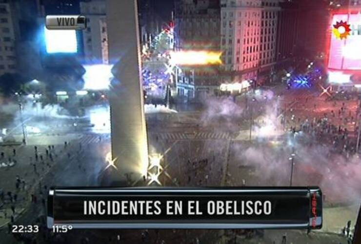 Imagen de Violentos incidentes durante los festejos en el Obelisco