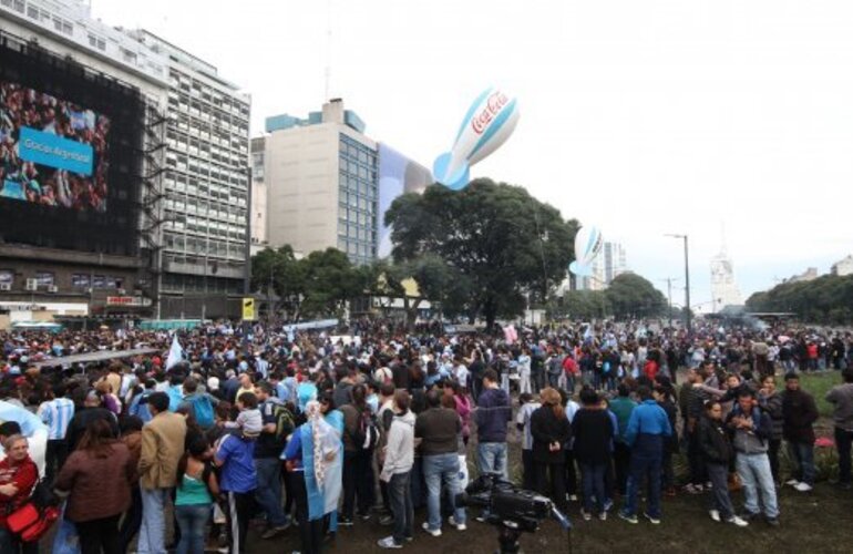 Imagen de Desmantelaron el escenario que la AFA hab&iacute;a levantado en el Obelisco