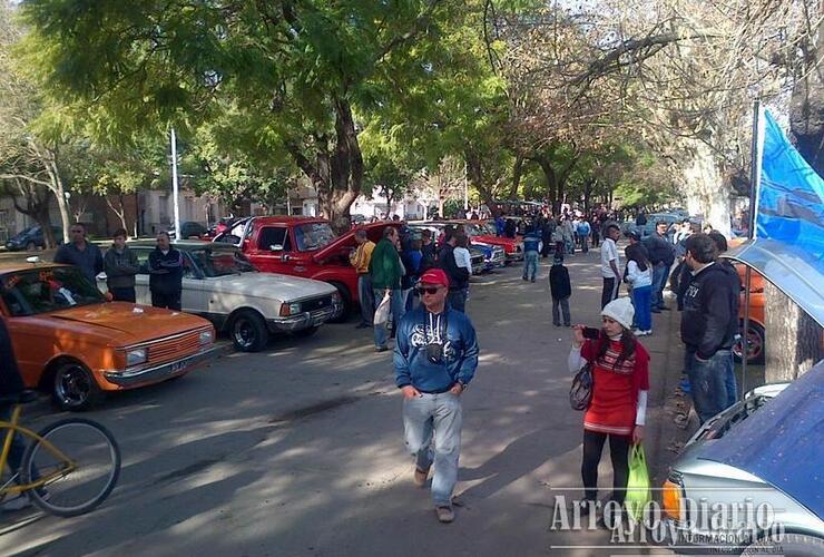 Imagen de Se realizó el 1° Encuentro Ford Falcon en Arroyo Seco