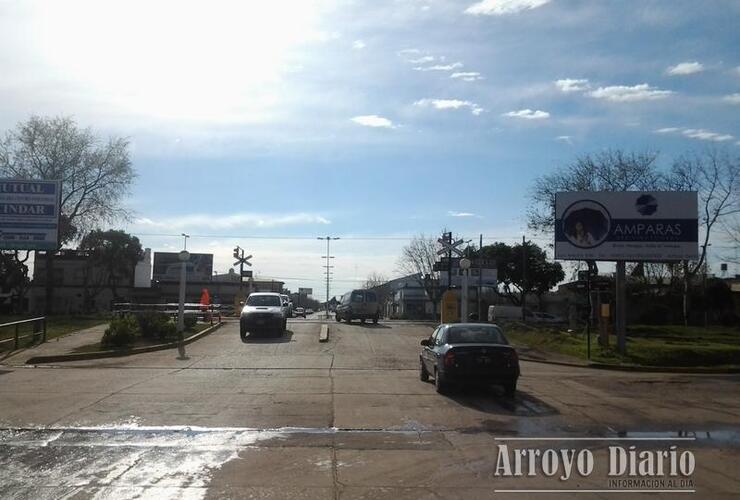 Paso a nivel sobre calle Libertad