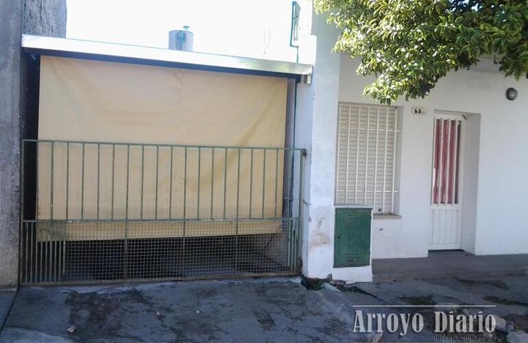 El galp&oacute;n esta detr&aacute;s de la vivienda de Cortada Medicina 65 Bis