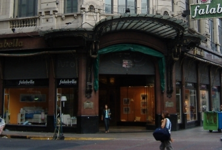 El robo se produjo a escasos metros de la tienda Falabella.