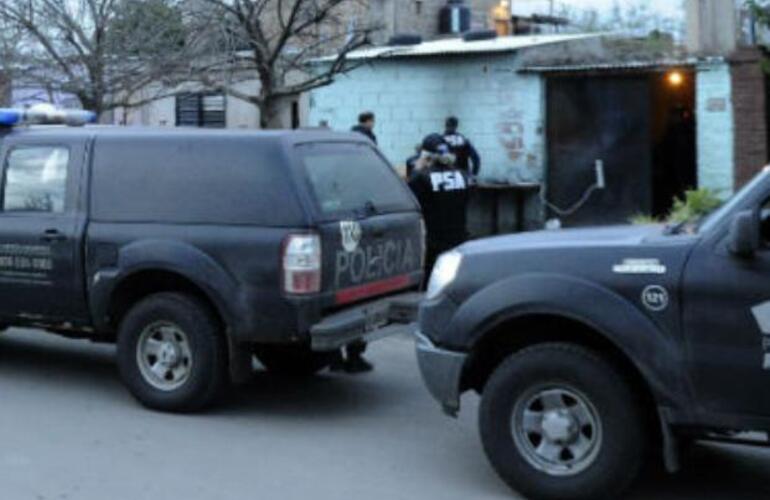La Policía de Seguridad Aeroportuaria detuvo hoy en la ciudad correntina de Goya a uno de los prófugos de la banda Los Monos.