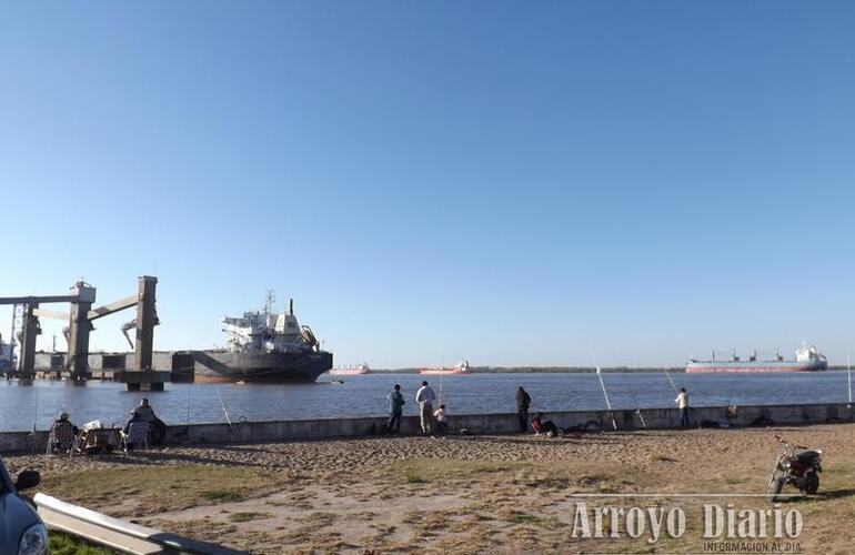 La remisión de las dragas se solicita para realizar trabajos de dragado, refulado de arena y relleno de las costas frente a toda la jurisdicción y en este sentido estaría incluído el Puerto local. Foto: Archivo AD