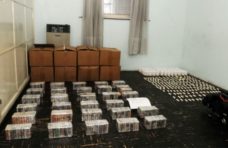 Imagen de Operativo antidrogas en Rosario: secuestran 127 dosis de coca&iacute;na