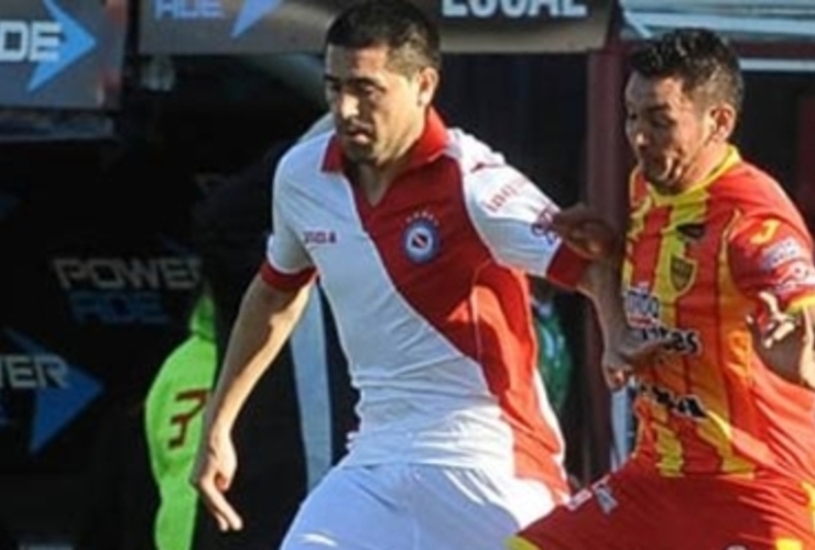 Imagen de El día de su debut, Riquelme le dio el triunfo a Argentinos Juniors en la B Nacional