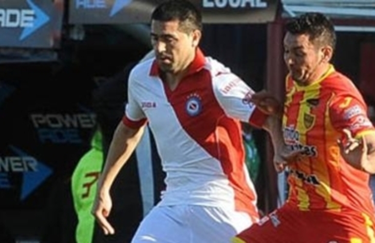 Imagen de El día de su debut, Riquelme le dio el triunfo a Argentinos Juniors en la B Nacional