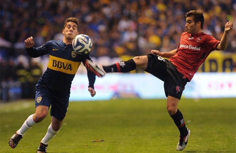 Imagen de Con gol de Tevez, Newells derrotó a Boca en la Bombonera