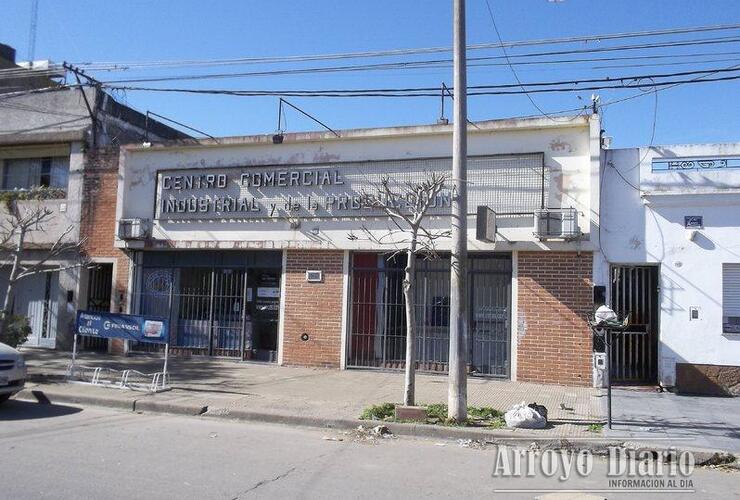 El Centro Comercial tiene su sede en Lisandro de la Torre 250