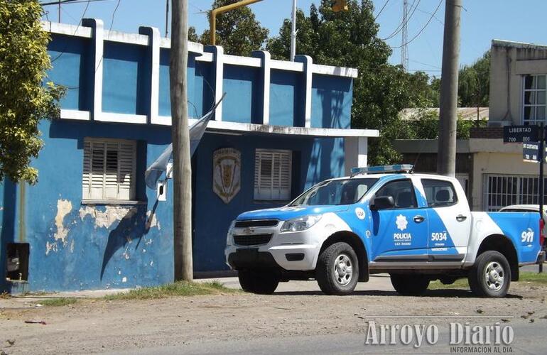 Personal del Comando Radioeléctrico se presentó en el domicilio de la mujer después de la llamada que ingresó al 101 de emergencias. Foto: Archivo AD