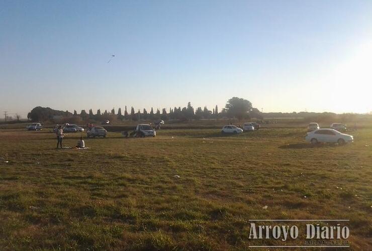 En Arroyo Seco muchos eligen ultimamente la zona de autopista para disfrutar de la tarde.