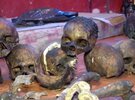 Imagen de Impactantes imágenes de un allanamiento a la casa de un templo umbanda