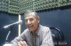 Roberto Petrini durante una entrevista para Radio Extremo 106.9