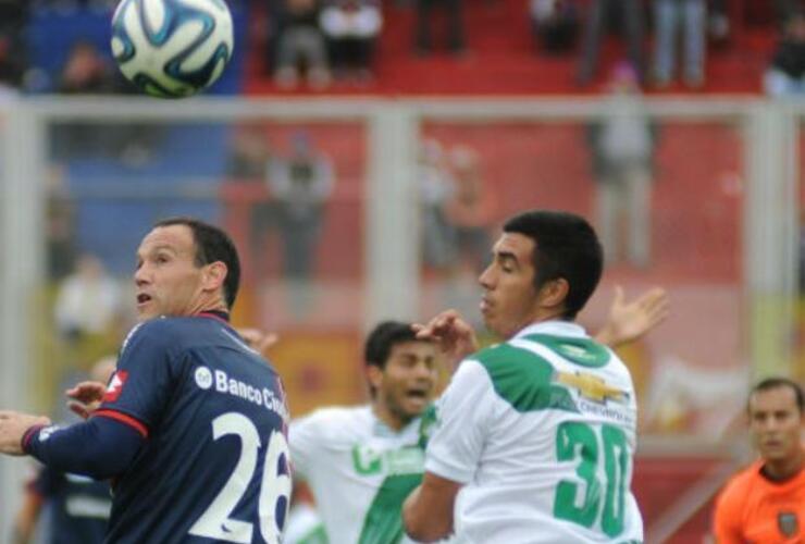 El Taladro metió en el medio y se terminó llevando el partido.