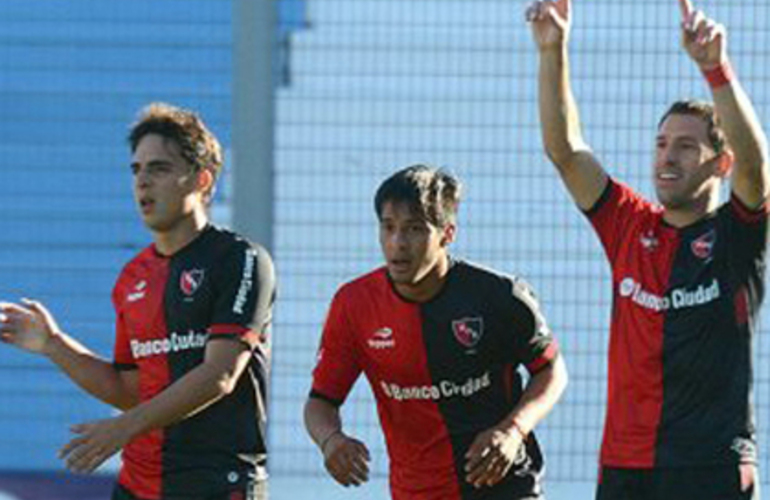 El festejo del gol de Maximiliano Rodríguez