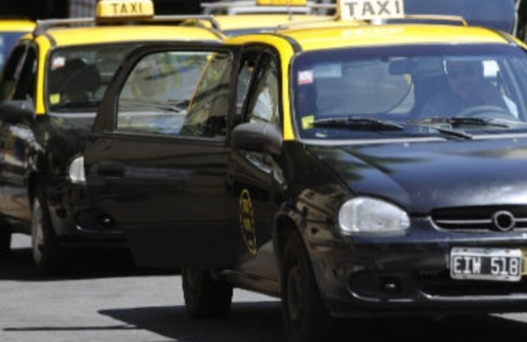 Imagen de Remiten al corralón un taxi cuyo chofer estaba alcoholizado