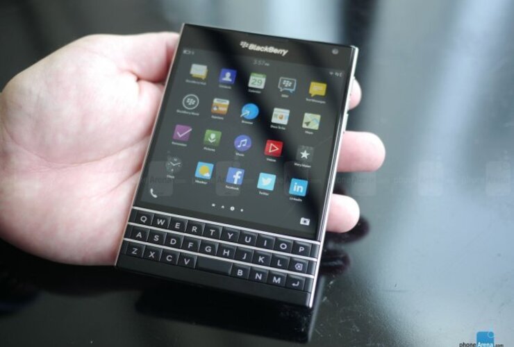 Imagen de Passport, el teléfono con pantalla cuadrada de BlackBerry