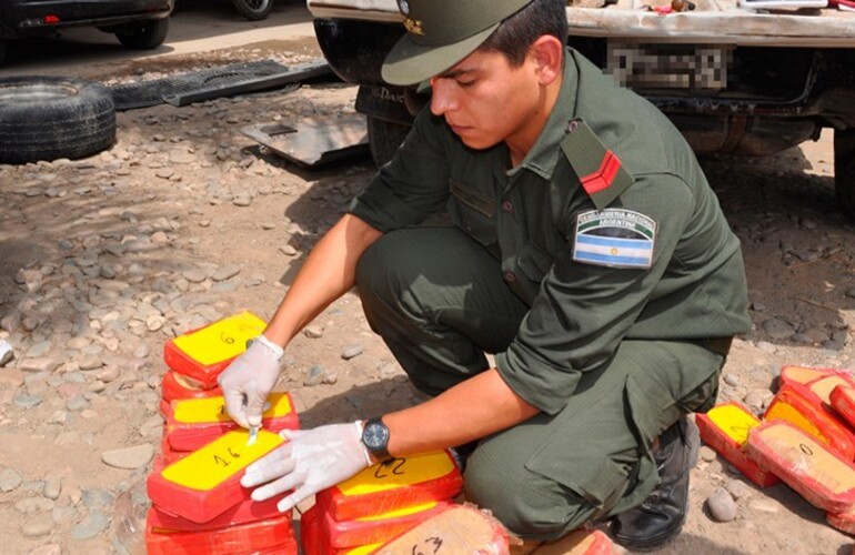 Imagen de Incautaron casi 180 kilos de cocaína y otros 237 de marihuana