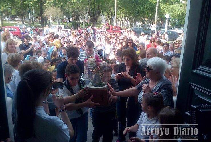 Imagen de La imagen de la Virgen de Luján bendecida por el Papa visitó Arroyo Seco