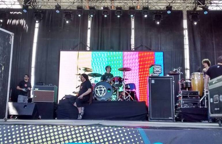 Así se preparaba esta tarde la Bersuit para la prueba de sonido. Foto: Facebook FighieraUnidos Dosmiltrece Así se preparaba esta tarde la Bersuit para la prueba de sonido. Foto: Facebook FighieraUnidos Dosmiltrece