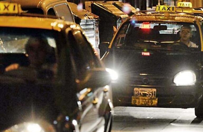 Imagen de Rosario: Los taxistas denunciaron 12 nuevos robos y un fin de semana sin policía