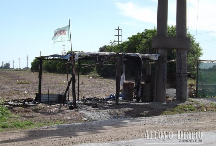 Imagen de Ardió en llamas un puesto de venta ambulante