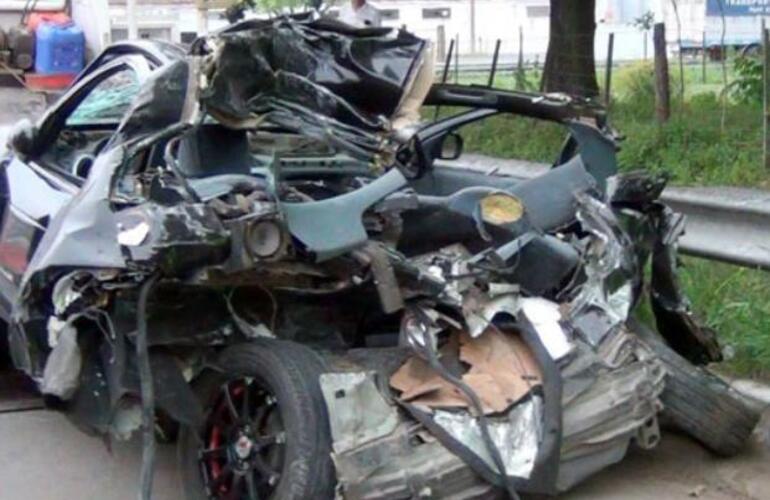 El 39 por ciento del total de fallecidos en la provincia de Santa Fe (253 personas) el año pasado se registró en rutas o autopistas nacionales en territorio santafesino. El 39 por ciento del total de fallecidos en la provincia de Santa Fe (253 personas) el año pasado se registró en rutas o autopistas nacionales en territorio santafesino.