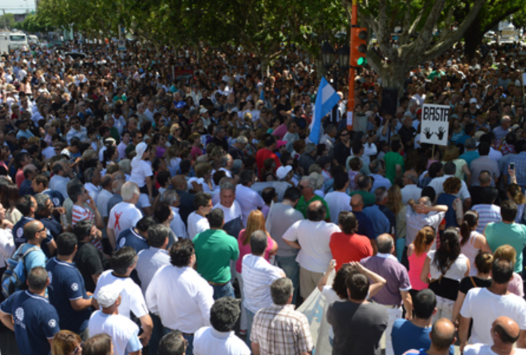 Masiva movilización, Villa reclamó por seguridad y justicia