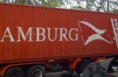 El cami&oacute;n ten&iacute;a marihuana escondida. Foto: Twitter/@chicotele