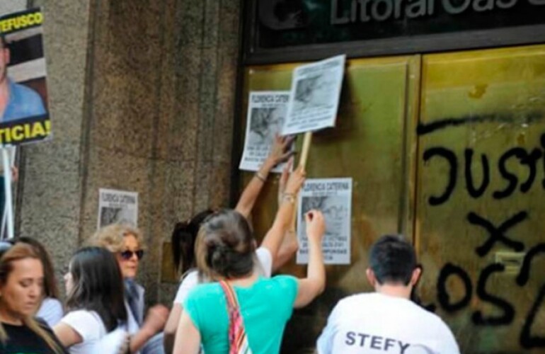 Imagen de Familiares de víctimas de calle Salta reclaman frente al Enargas